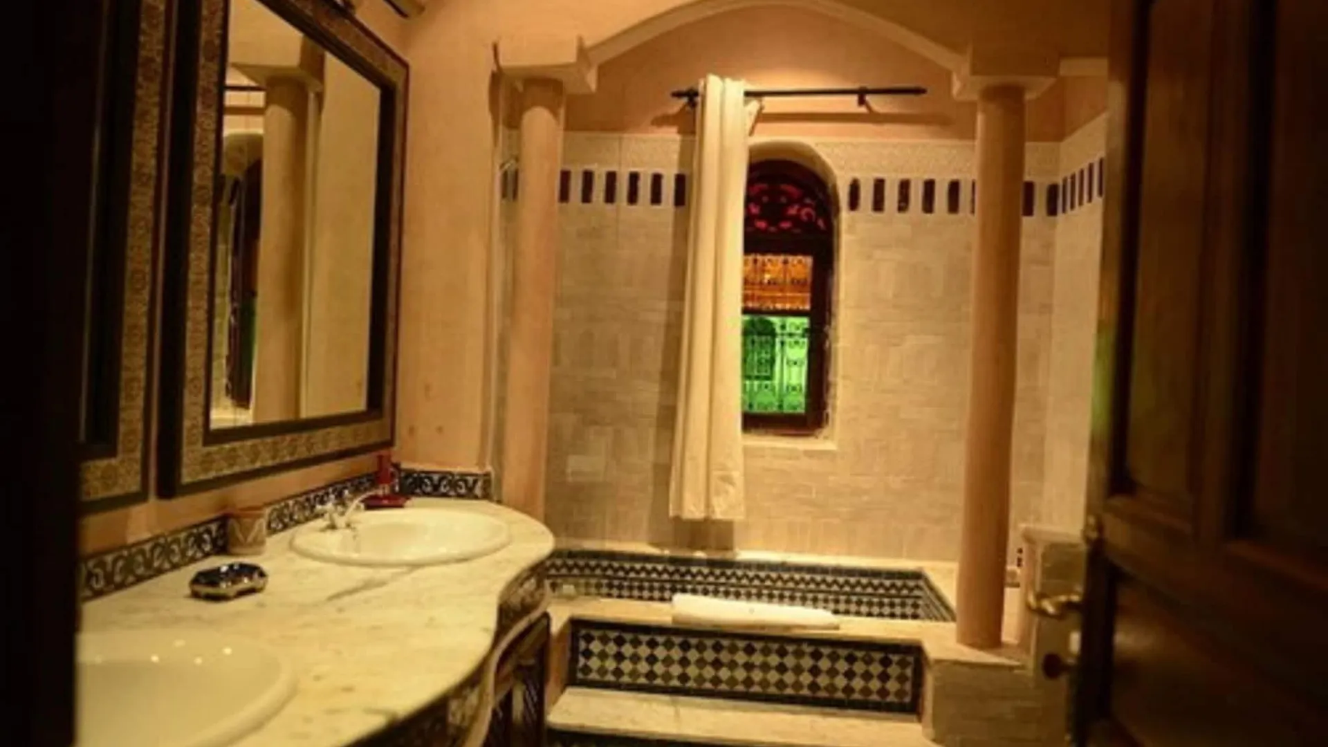 Riad El Yacout Φεζ